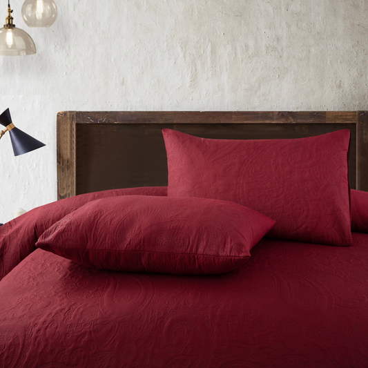 Spiral Vibes  3 Pcs Ultrasonic Bedspread - Maroon