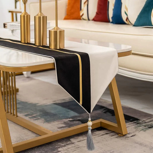 7 Pieces Velvet Table Runner Black/White